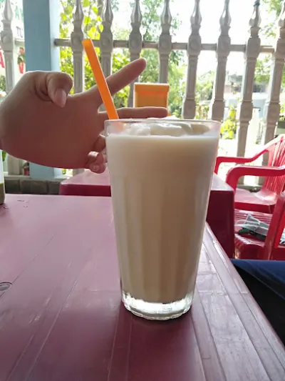 trà sữa, ăn vặt anh đào - quán cà phê