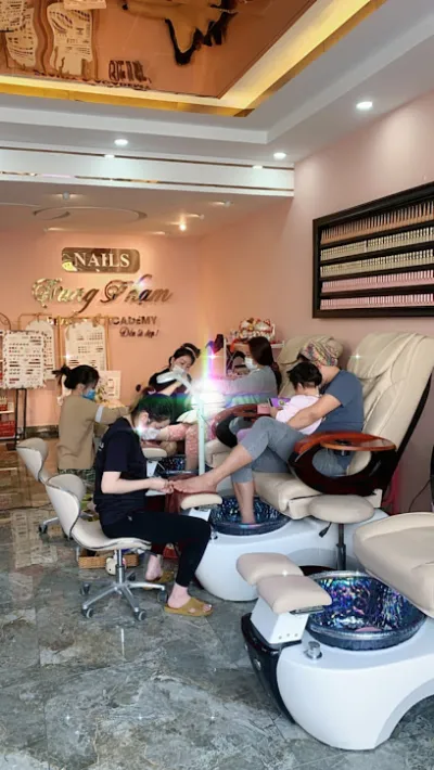 trang phạm nails salon - tiệm chăm sóc móng