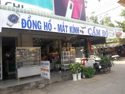 trung tâm đồng hồ - mắt kính sơn chi - cửa hàng