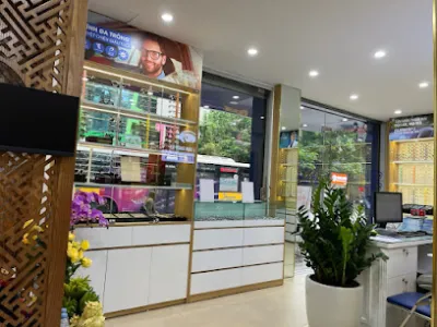 trung tâm khúc xạ kính mắt paris - chuyên gia nhãn khoa