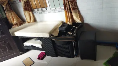 tuyết lan chuyên gọi đầu massage mặt trang điểm hót tóc nam