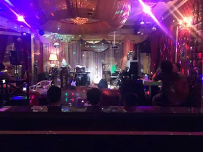 v lounge-phòng trà lục huyền cầm - phòng trà