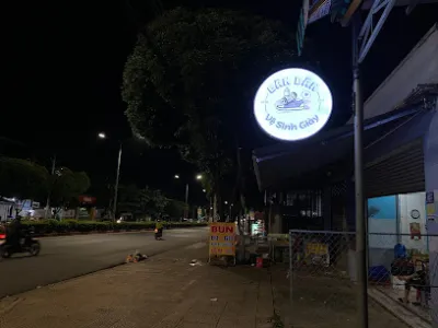 vệ sinh giày bân bân - cửa hàng giày dép