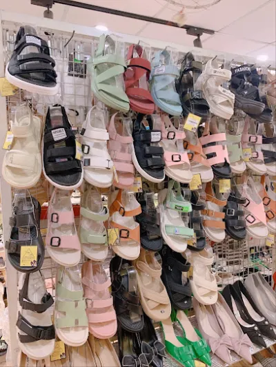 xuân hồng'g - cửa hàng giày dép