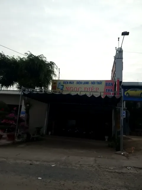 Địa điểm, cửa hàng cửa hàng điện máy Địa điểm, cửa hàng cửa hàng điện máy