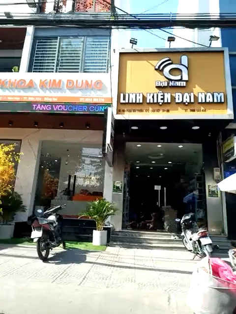 cửa hàng linh kiện