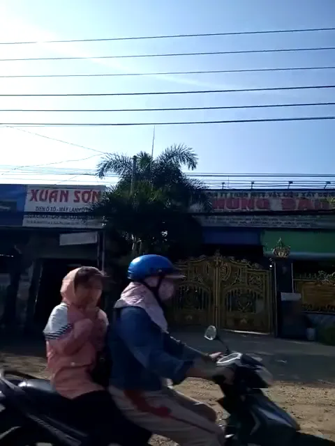 cửa hàng vật liệu xây dựng