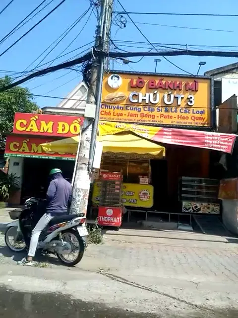 Địa điểm, cửa hàng lò bánh mì Địa điểm, cửa hàng lò bánh mì