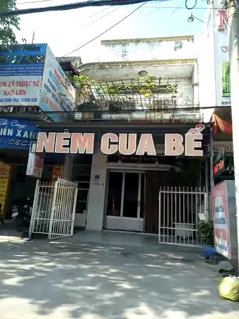 Địa điểm, cửa hàng tiệm nem cua bể Địa điểm, cửa hàng tiệm nem cua bể