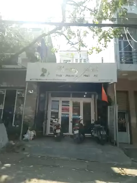 tiệm cắt tóc