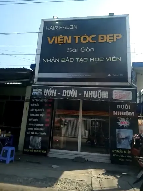 Địa điểm, cửa hàng tiệm hớt tóc Địa điểm, cửa hàng tiệm hớt tóc