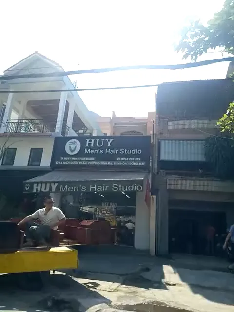 Địa điểm, cửa hàng tiệm hớt tóc nam Địa điểm, cửa hàng tiệm hớt tóc nam