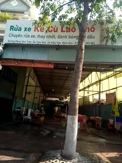 tiệm rửa xe