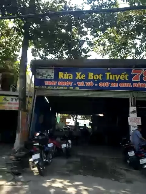 tiệm rửa xe bọt tuyết