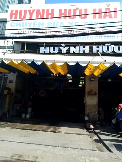 tiệm sửa xe
