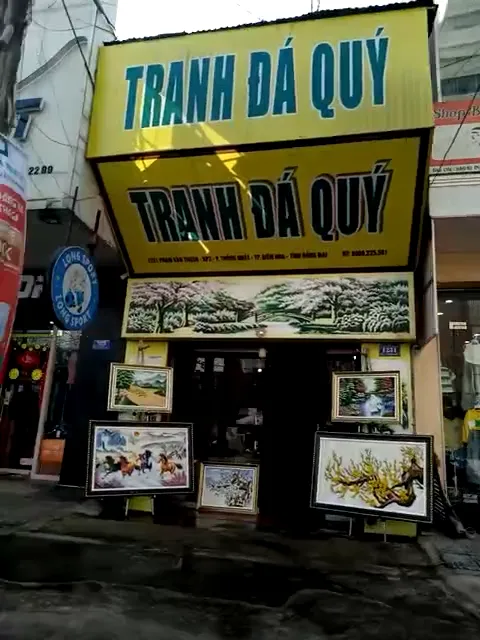 tranh đá quý
