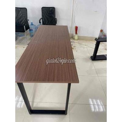 Bàn Ghế Quận Bắc Từ Liêm - Hà Nội Thanh Lý Bàn 1m6 Còn Rất Mới Bàn Ghế Quận Bắc Từ Liêm - Hà Nội Thanh Lý Bàn 1m6 Còn Rất Mới
