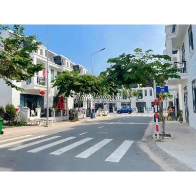 Mua Bán Nhà Ở Thành Phố Thuận An - Bình Dương Giá Chỉ 875tr Sở Hữu Ngay Nhà Phố Ven Sông Sài Gòn Mua Bán Nhà Ở Thành Phố Thuận An - Bình Dương Giá Chỉ 875tr Sở Hữu Ngay Nhà Phố Ven Sông Sài Gòn