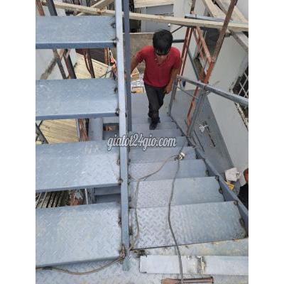 cầu thang sắt quận 2 hồ chí minh | mẫu cầu thang...