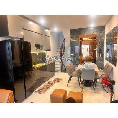 nhà cho thuê - long biên - hà nội | Cho thuê nhà Thạch bàn, Long Biên 35mx6, giá 14 triệu. Thang máy, ...