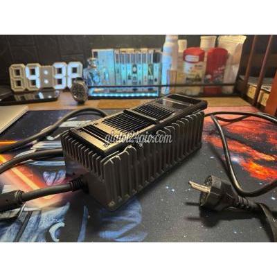 phụ tùng xe - thủ đức - hồ chí minh | Sạc nhanh vinfast 1000W Đen Như ...