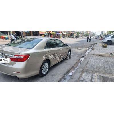 ô tô quận 8 - hồ chí minh camry 2.0e nhà sử dụng zin mới tinh