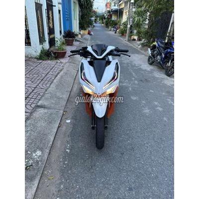 xe máy thành phố cà mau - cà mau vario 150 đi ít,máy mới chát,biển 9986 cà mau,góp