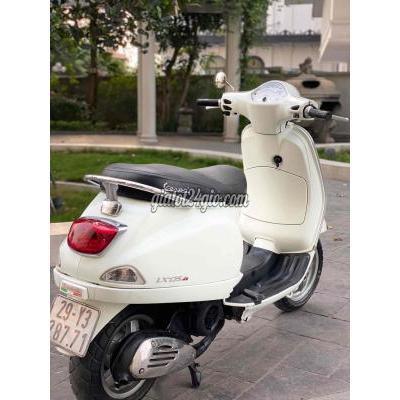 Xe Máy Quận Nam Từ Liêm - Hà Nội Piaggio Vespa 125cc Trắng Mới Đẹp Như Mới Xe Máy Quận Nam Từ Liêm - Hà Nội Piaggio Vespa 125cc Trắng Mới Đẹp Như Mới