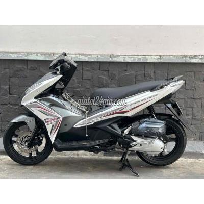 Xe Máy Quận 10 - Hồ Chí Minh Airblade 125 2015 Bản Đặc Biệt 9chủ Máy Zin100% Xe Máy Quận 10 - Hồ Chí Minh Airblade 125 2015 Bản Đặc Biệt 9chủ Máy Zin100%