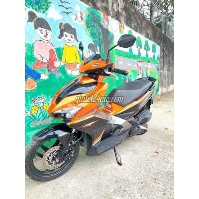xe máy quận 8 - hồ chí minh cần bán xe airblade biển số quận 8 . 7 nút.x