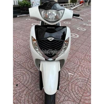 Xe Máy Quận Bình Thạnh - Hồ Chí Minh Sh Ý 150 Đk 2007 Trắng Đen Máy Êm Xe Máy Quận Bình Thạnh - Hồ Chí Minh Sh Ý 150 Đk 2007 Trắng Đen Máy Êm