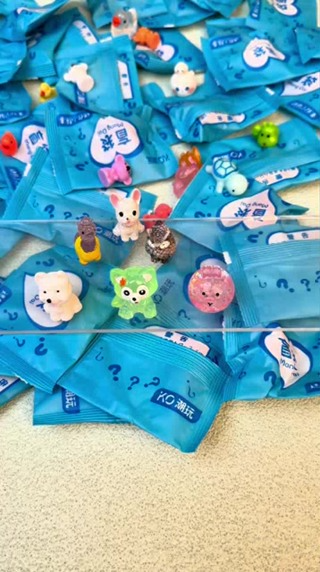 1 Túi Charm mù , kẹo charm test nhân phẩm phát random / ngẫu nhiên...