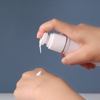 Chai chiết mỹ phẩm du lịch hút chân không thông minh, lọ chiết dầu... Chai chiết mỹ phẩm du lịch hút chân không thông minh, lọ chiết dầu...