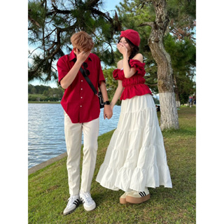 Cặp Áo Đôi Sơ mi, Áo Trễ Vai Nhún Tầng Cho Nam Và Nữ Màu Đỏ Mận Hà...