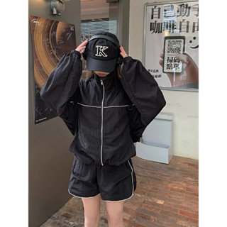 Set đồ nữ áo khoác gió kèm quần đùi chất liệu đũi gió phong cách t...