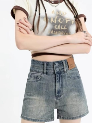 Quần Short Jeans Nữ , Quần Đùi Nữ Chất Liệu Denim Thiết Kế Mác Trư...