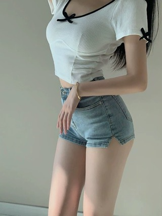 Quần Short Jeans Nữ , Quần Đùi Nữ Chất From Bó Sát Cạp Cao Rất Hiệ...
