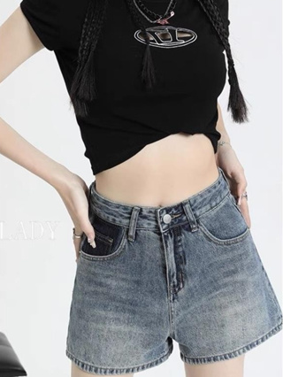 Quần Short Jeans Nữ , Quần Đùi Nữ Chất Liệu Denim Thiết Kế Điểm Ha...