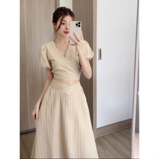Set Áo Cổ V Buộc Nơ Lưng Kèm Chân Váy Dài, Set Áo Croptop tay Bồng... Set Áo Cổ V Buộc Nơ Lưng Kèm Chân Váy Dài, Set Áo Croptop tay Bồng...