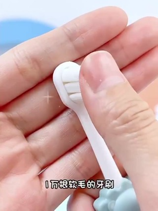 Bàn chải đánh răng trẻ em lông mềm, siêu mịn chăm sóc răng miệng c...