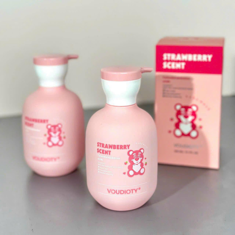 Sữa Tắm Gấu Dâu 2IN1 Dành Cho Trẻ Em 300ml ,an toàn dịu nhẹ , khôn...