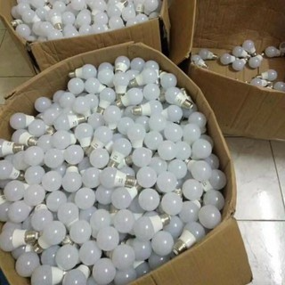Xả Kho_ Bóng bulb chống nước 3w(sẵn hàng) ánh sáng trắng và vàng...