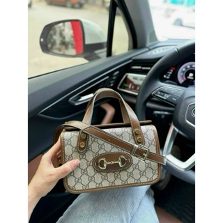 Túi đeo chéo sang trọng phong cách Hàn Quốc...