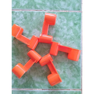 Máng uống nước tự động nút chai cho chim, gà...