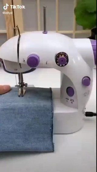 Máy May Mini Gia Đình Để Bàn - Máy Khâu cầm Tay - Nhỏ Gọn Dễ Sử Dụ...