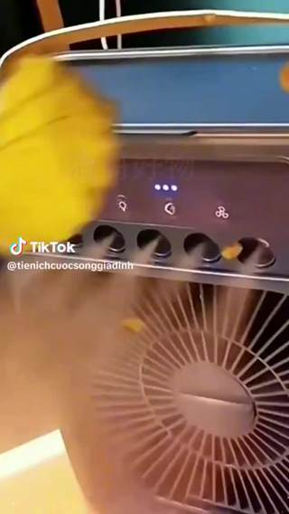 Quạt Điều Hòa Hơi Nước Mini 600ml , Quạt Phun Sương Tạo Ẩm Làm Mát...