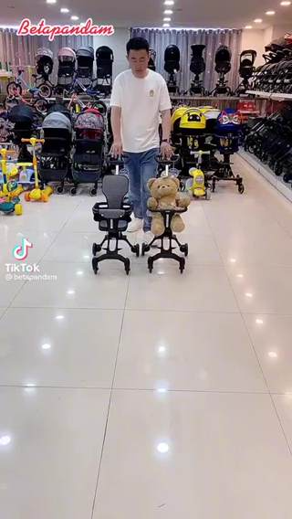 Xe đẩy gấp gọn đảo 2 chiều khoá bánh xe...