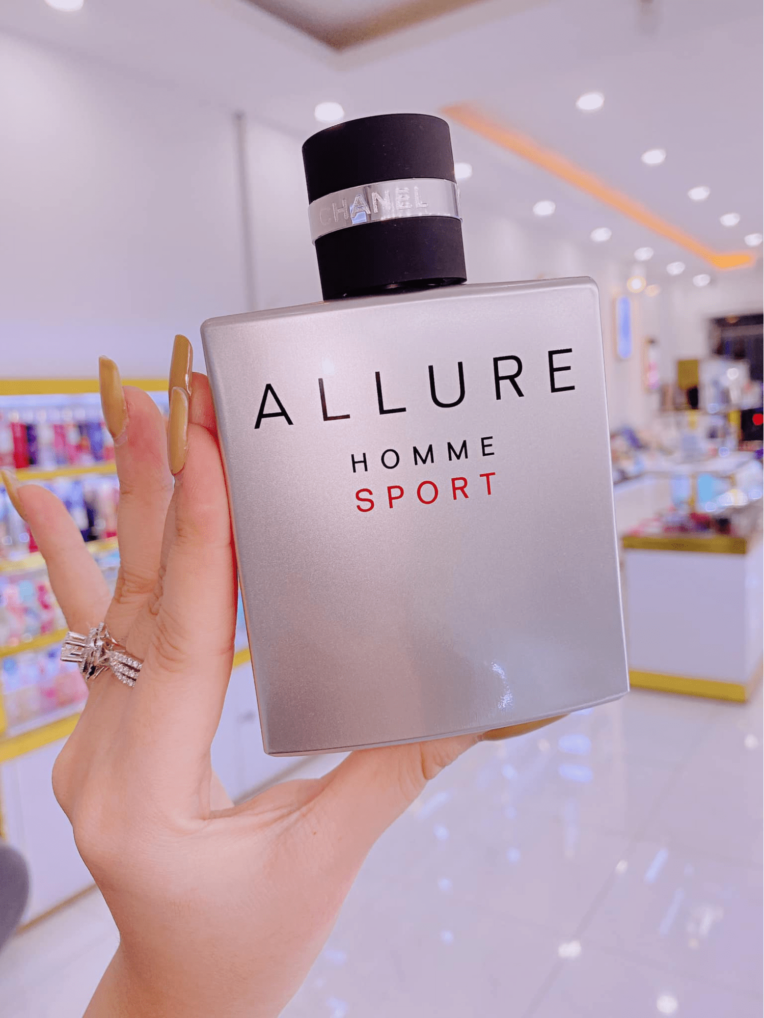 Bỏ Túi Top 10 Cửa Hàng Nước Hoa Tiề...