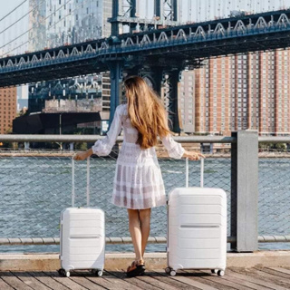 Vali SAMSONITE Robez Made in American spinner ( bảo hành trọn đời)...