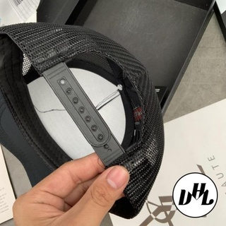 Mũ Lưỡi Trai Phối Lưới DSQUARED2 Khoá Nút Thời Trang Nam Nữ... Mũ Lưỡi Trai Phối Lưới DSQUARED2 Khoá Nút Thời Trang Nam Nữ...